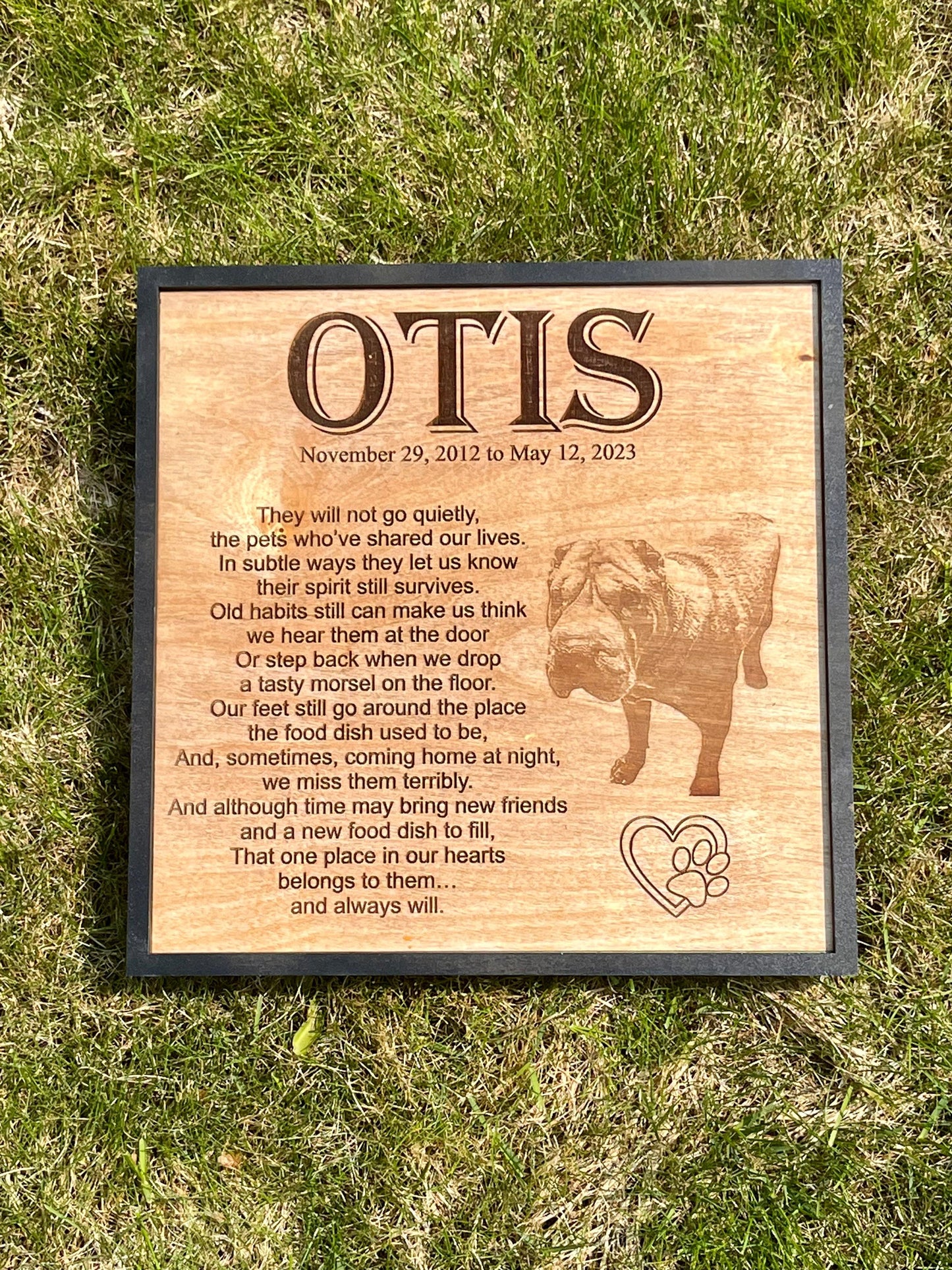 Engraved Pet Photo Memorial - 12 inch